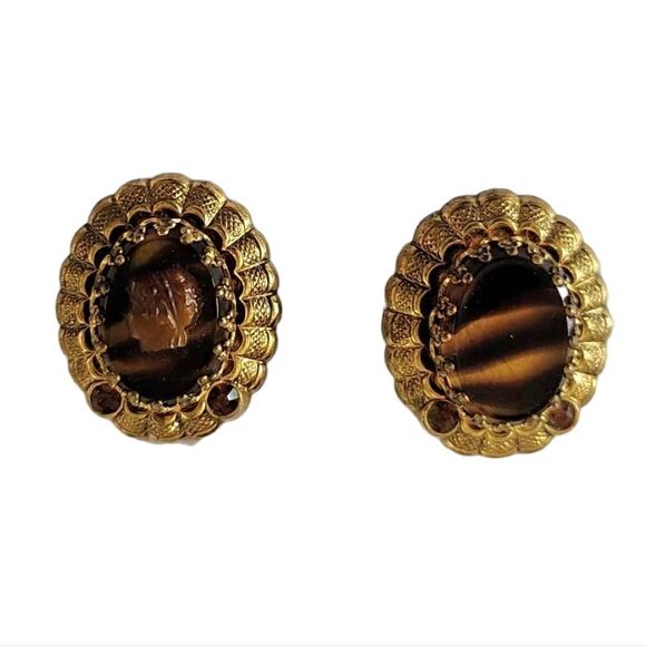 Vintage signed West Germany gold root beer cameo clip on earrings - Picture 1 of 5